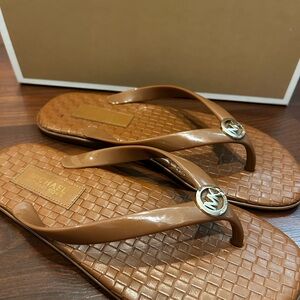 Michael Kors Flip flops Sandals